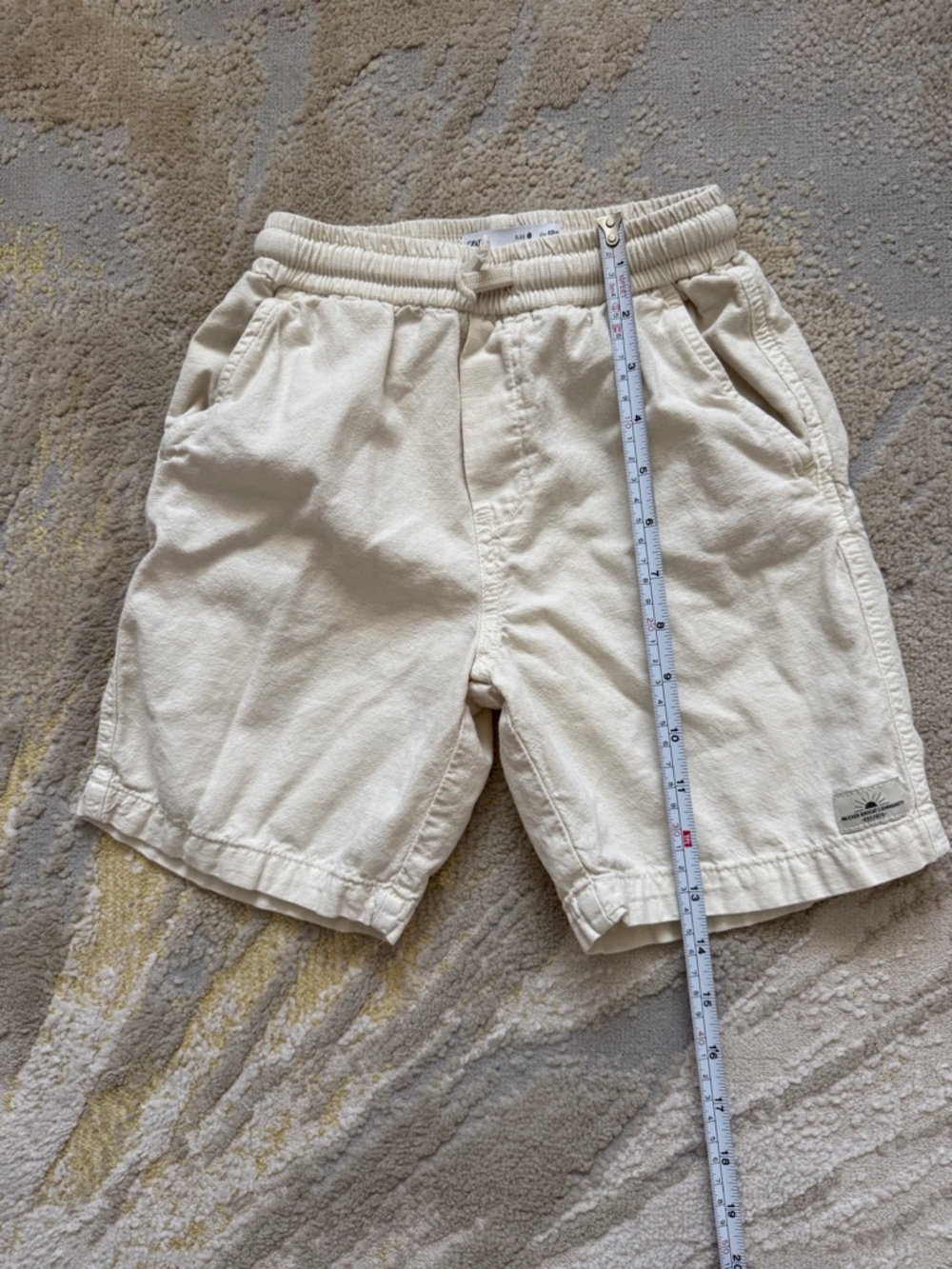 Zara Men's Light Cream Elastic-Waist Athletic Shorts